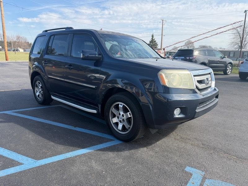 Honda Pilot Touring 2WD 5-Spd AT with DVD 2011