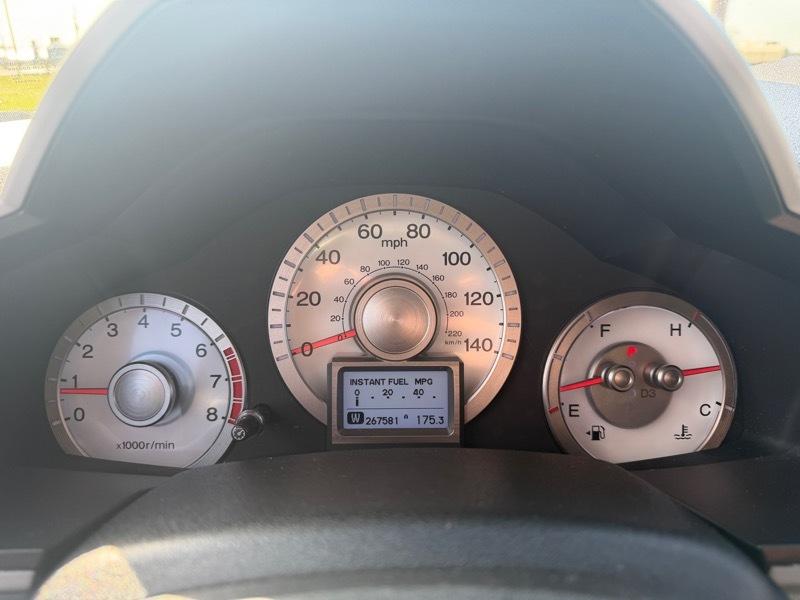 Honda Pilot Touring 2WD 5-Spd AT with DVD 2011