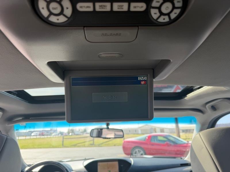 Honda Pilot Touring 2WD 5-Spd AT with DVD 2011