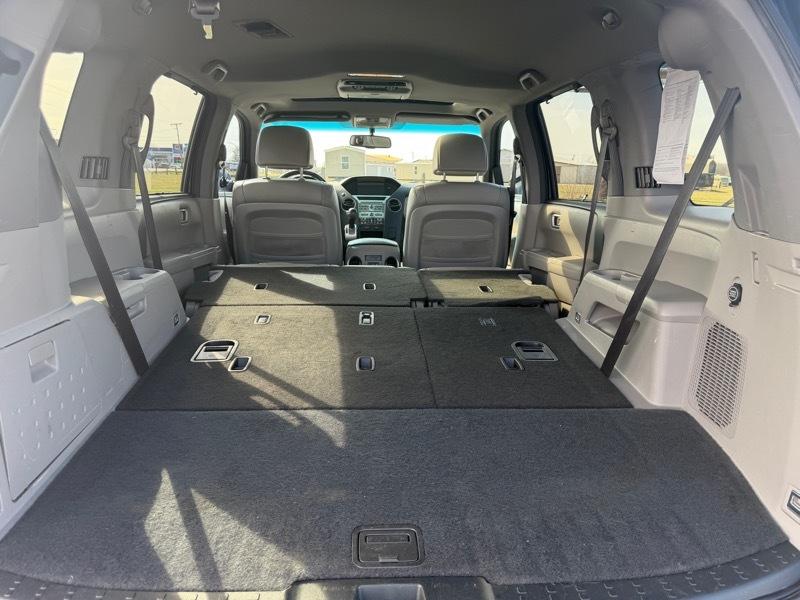 Honda Pilot Touring 2WD 5-Spd AT with DVD 2011