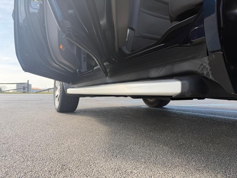 Honda Pilot Touring 2WD 5-Spd AT with DVD 2011