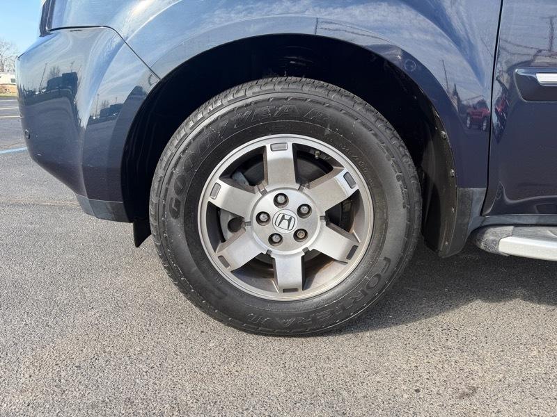 Honda Pilot Touring 2WD 5-Spd AT with DVD 2011