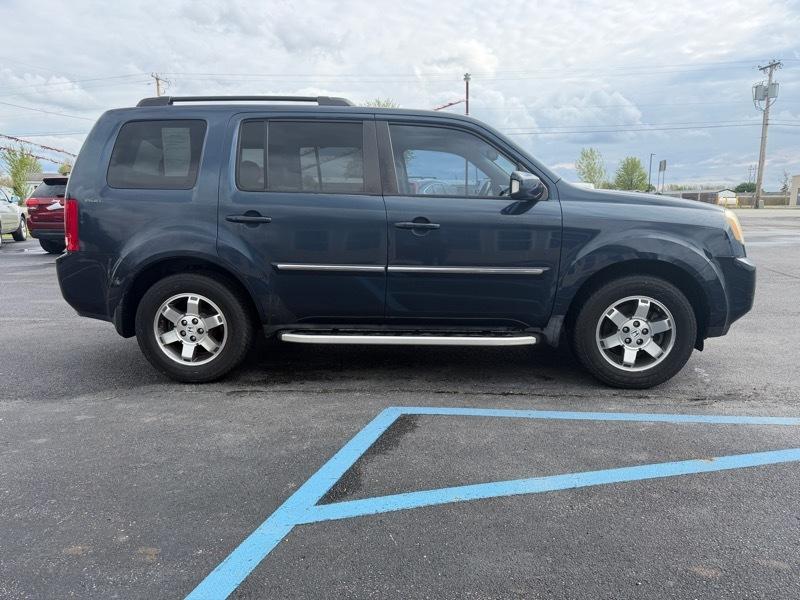 Honda Pilot Touring 2WD 5-Spd AT with DVD 2011