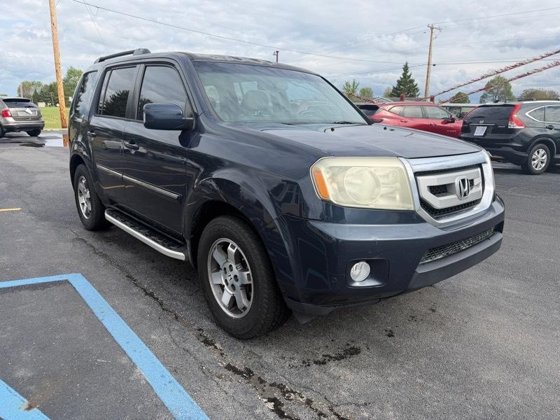 Honda Pilot Touring 2WD 5-Spd AT with DVD 2011