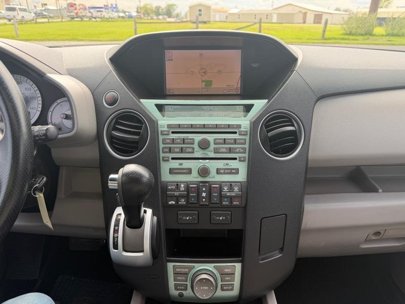 Honda Pilot Touring 2WD 5-Spd AT with DVD 2011