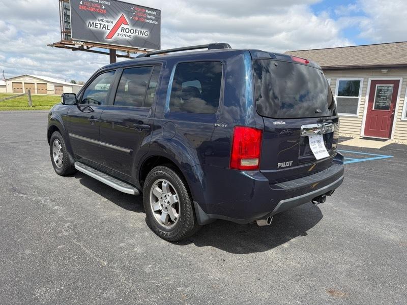 Honda Pilot Touring 2WD 5-Spd AT with DVD 2011