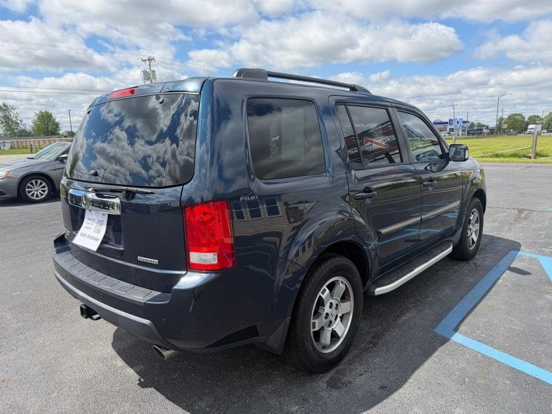 Honda Pilot Touring 2WD 5-Spd AT with DVD 2011
