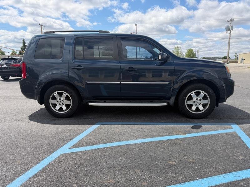 Honda Pilot Touring 2WD 5-Spd AT with DVD 2011