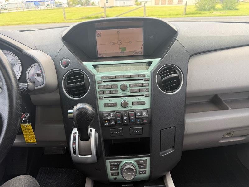 Honda Pilot Touring 2WD 5-Spd AT with DVD 2011