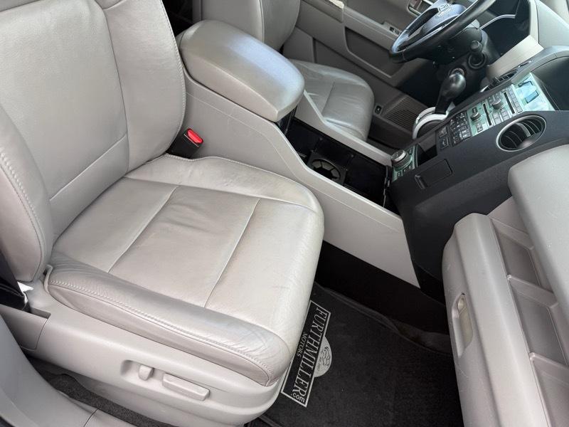 Honda Pilot Touring 2WD 5-Spd AT with DVD 2011