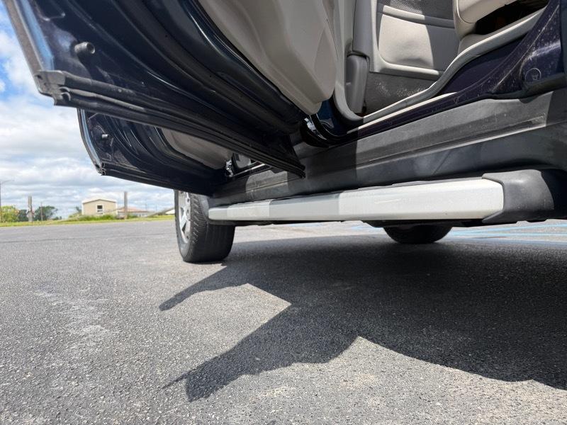 Honda Pilot Touring 2WD 5-Spd AT with DVD 2011