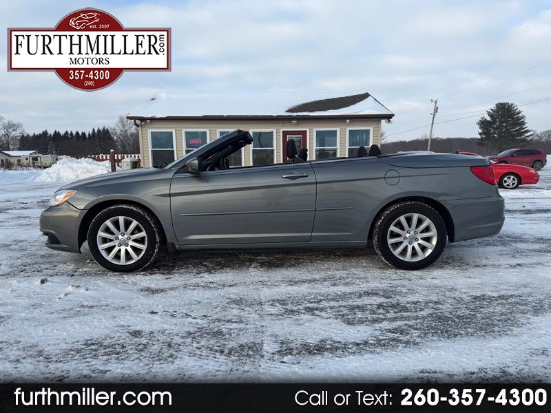2013 Chrysler 200 Touring Convertible