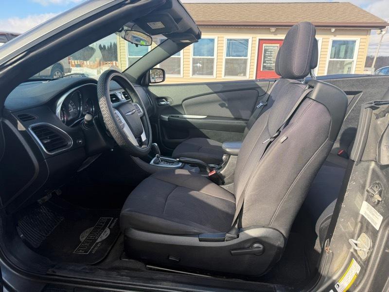 Chrysler 200 Touring Convertible 2013
