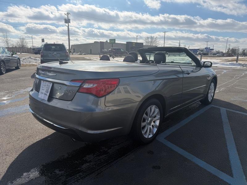 Chrysler 200 Touring Convertible 2013