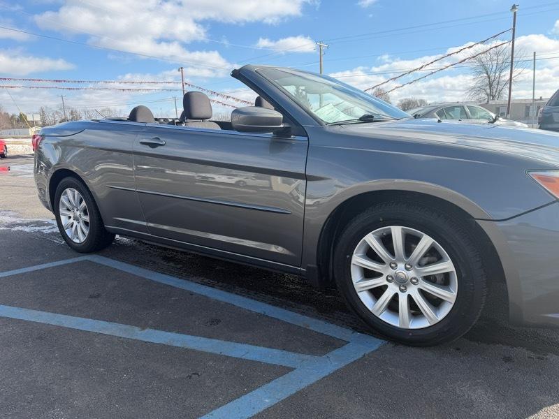 Chrysler 200 Touring Convertible 2013