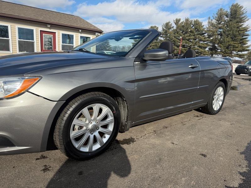Chrysler 200 Touring Convertible 2013