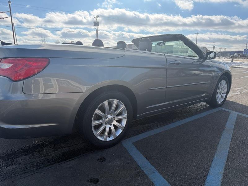 Chrysler 200 Touring Convertible 2013