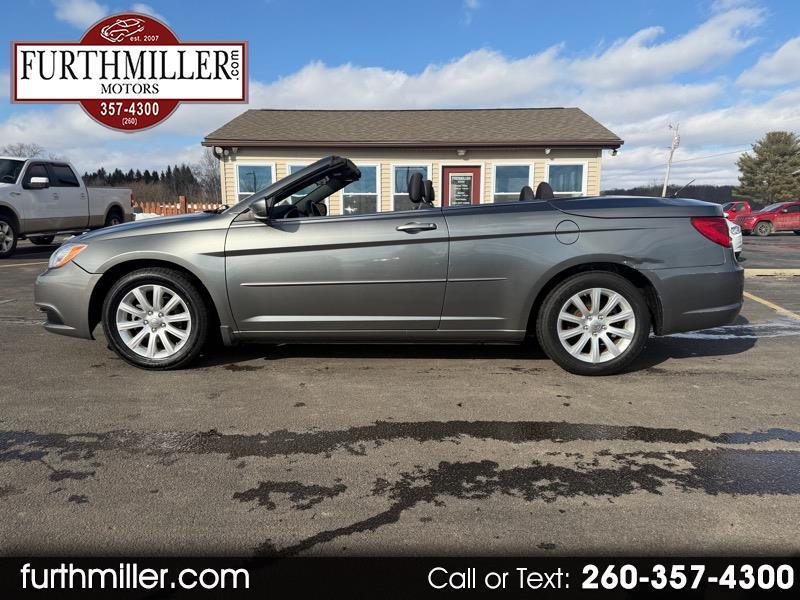 2013 Chrysler 200 Touring Convertible