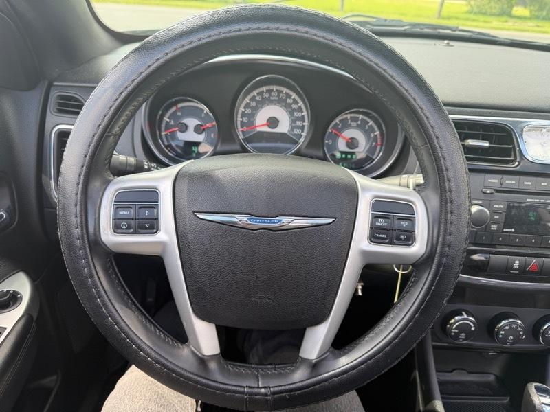 Chrysler 200 Touring Convertible 2013