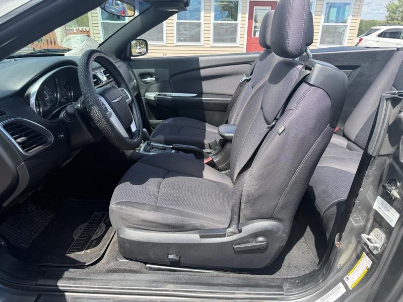 Chrysler 200 Touring Convertible 2013