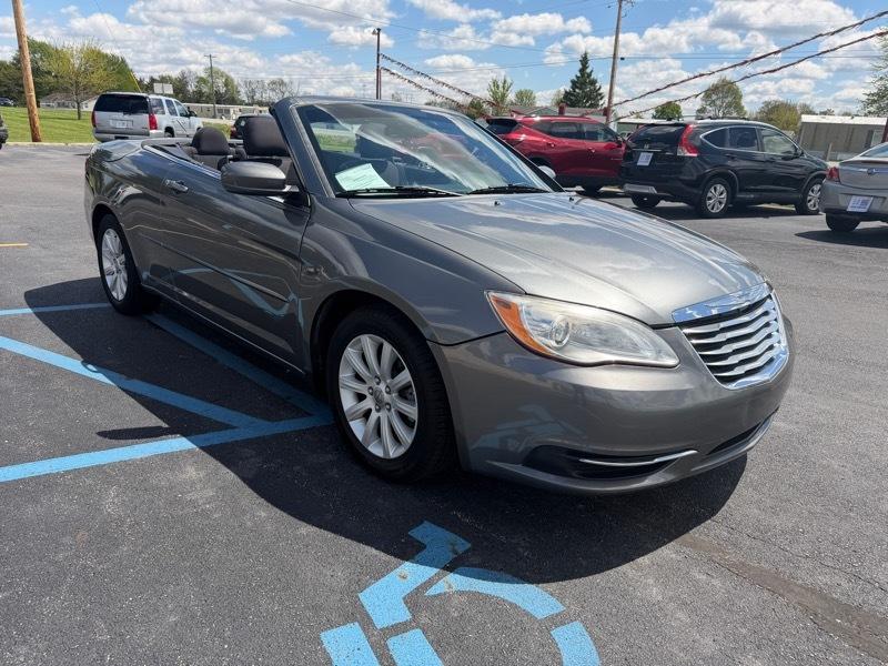 Chrysler 200 Touring Convertible 2013