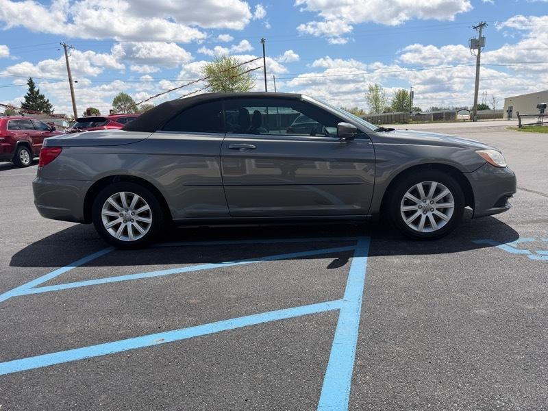 Chrysler 200 Touring Convertible 2013