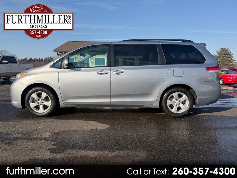 2011 Toyota Sienna LE 7-Pass V6
