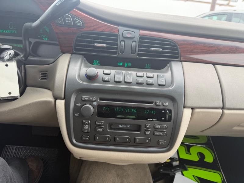 Cadillac DeVille Sedan 2003