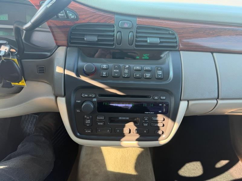 Cadillac DeVille Sedan 2003