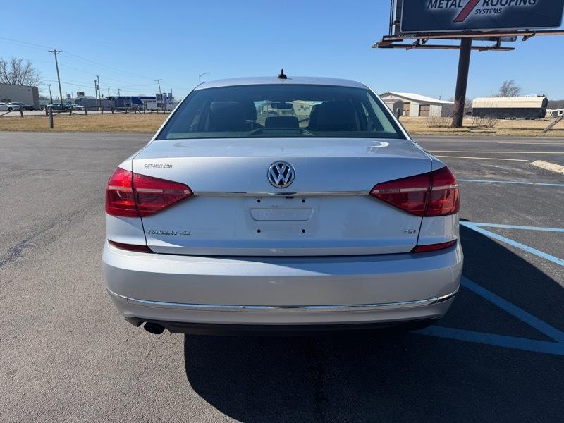 Volkswagen Passat  2016