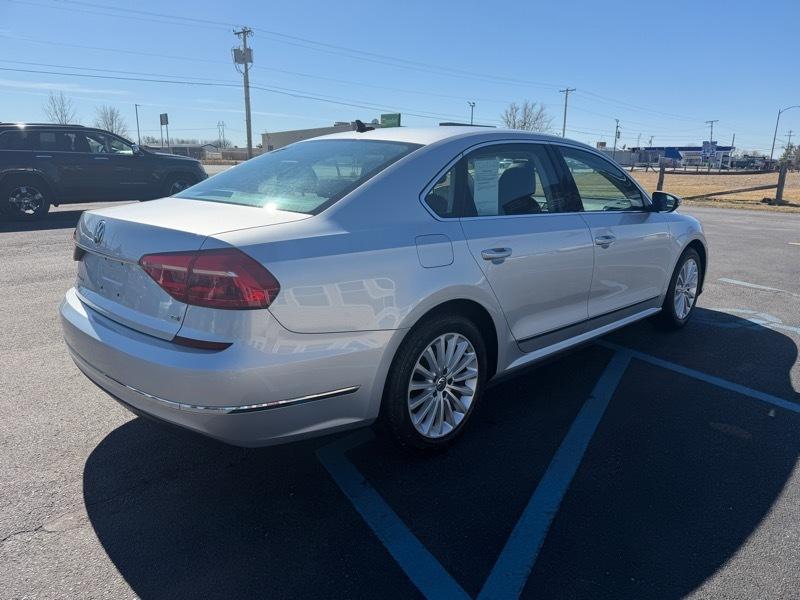 Volkswagen Passat  2016