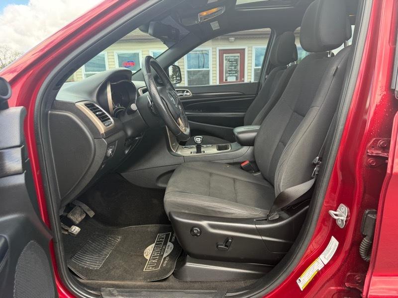 Jeep Grand Cherokee Laredo 2WD 2014