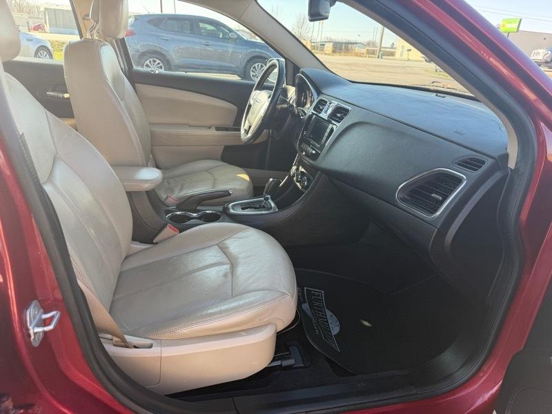 Chrysler 200 Limited 2012