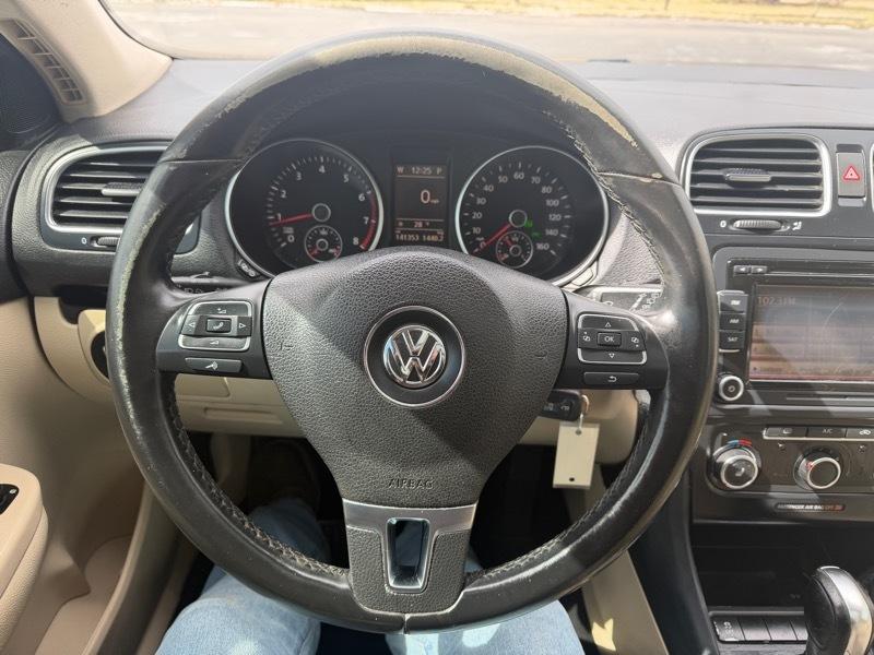 Volkswagen Jetta SportWagen 2.5L SE PZEV 2013