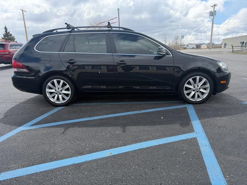 Volkswagen Jetta SportWagen 2.5L SE PZEV 2013