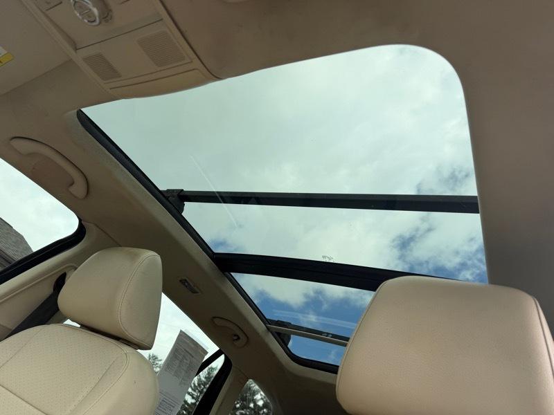 Volkswagen Jetta SportWagen 2.5L SE PZEV 2013