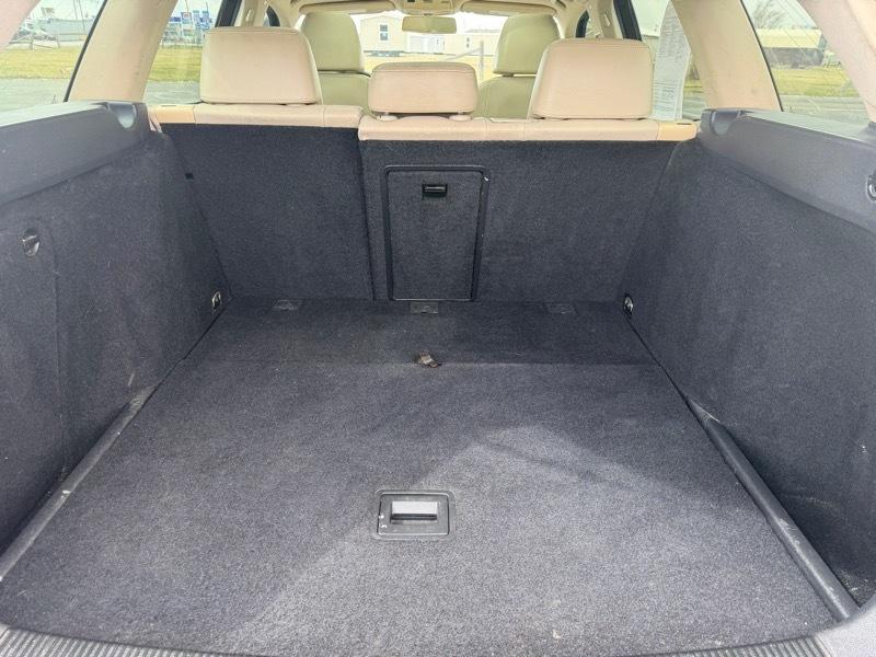 Volkswagen Jetta SportWagen 2.5L SE PZEV 2013