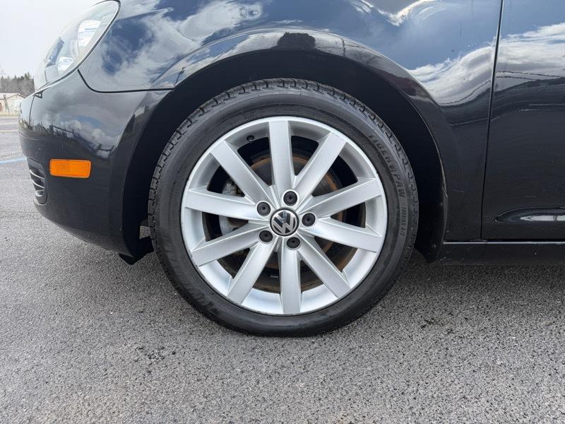 Volkswagen Jetta SportWagen 2.5L SE PZEV 2013