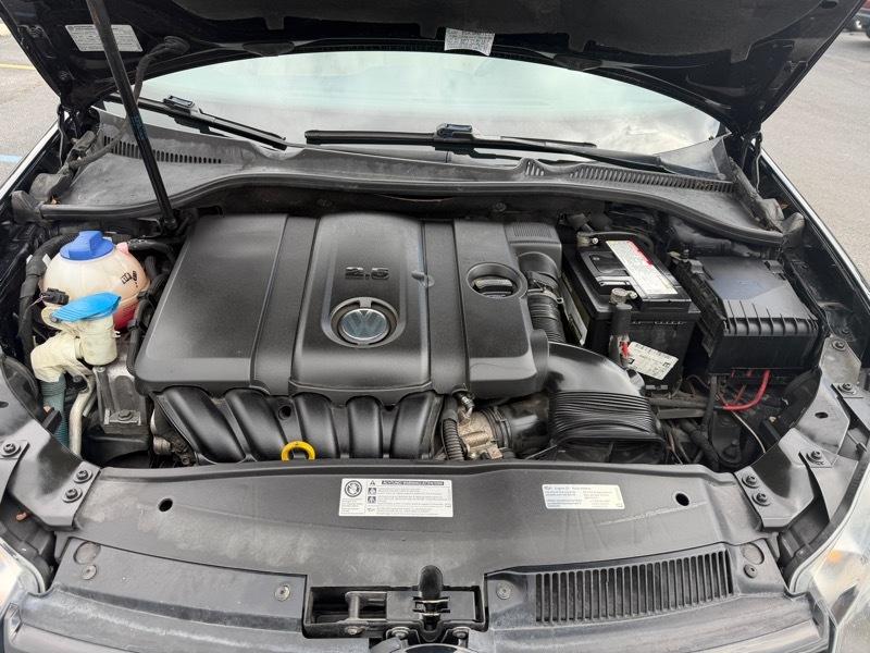 Volkswagen Jetta SportWagen 2.5L SE PZEV 2013