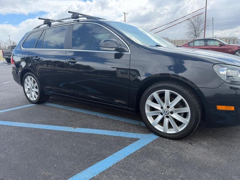 Volkswagen Jetta SportWagen 2.5L SE PZEV 2013