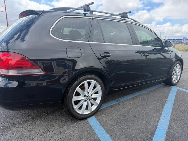 Volkswagen Jetta SportWagen 2.5L SE PZEV 2013