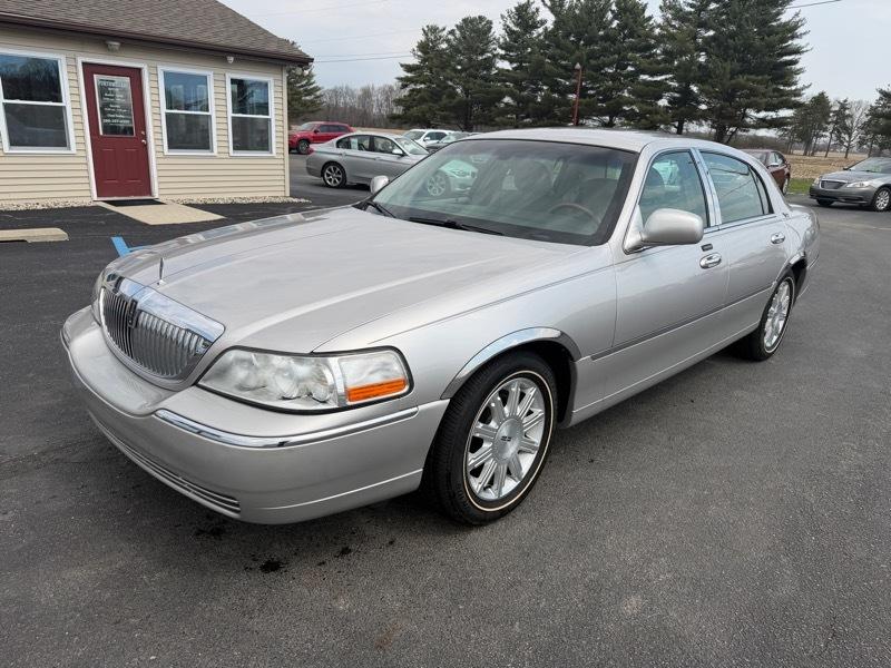 Lincoln Town Car Signature Limited 2010