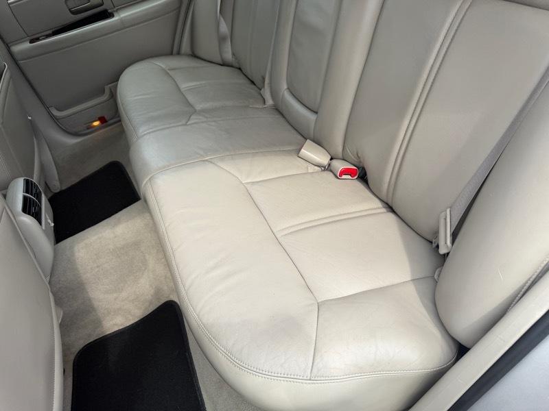 Lincoln Town Car Signature Limited 2010