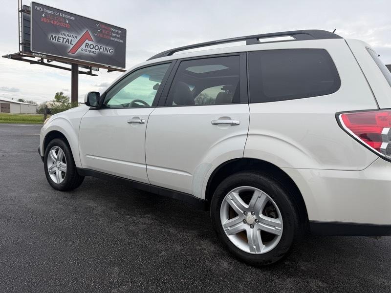 Subaru Forester 2.5X Premium 2010