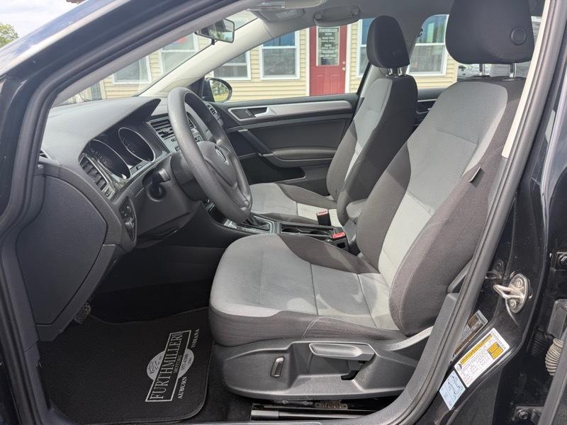 Volkswagen e-Golf SE 2016
