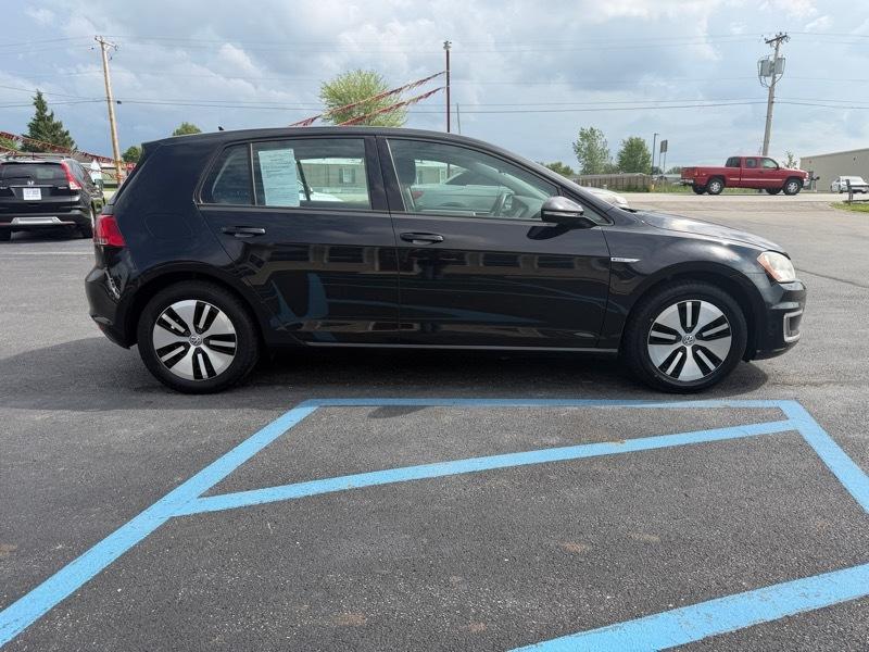 Volkswagen e-Golf SE 2016
