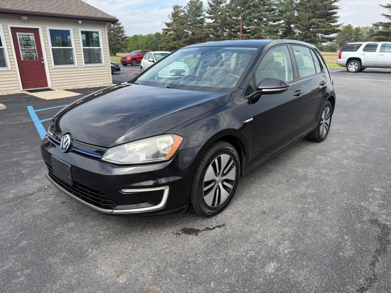 Volkswagen e-Golf SE 2016