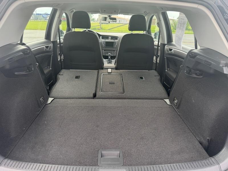 Volkswagen e-Golf SE 2016