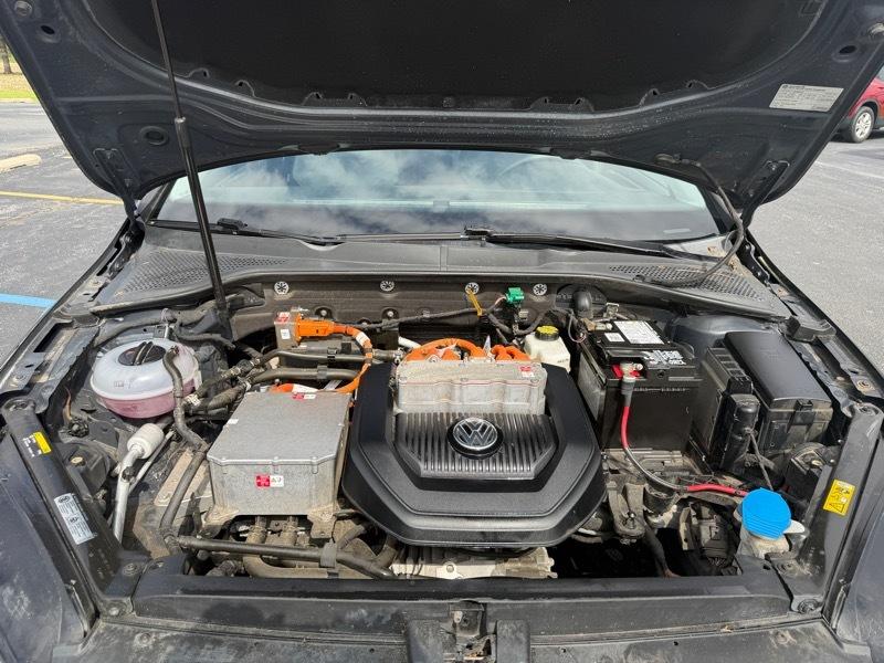 Volkswagen e-Golf SE 2016