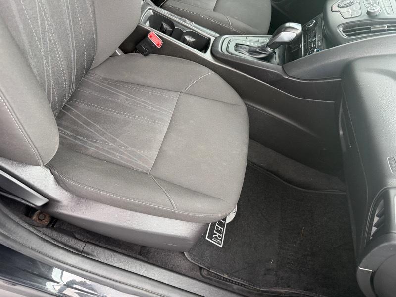 Ford Focus SE Sedan 2015